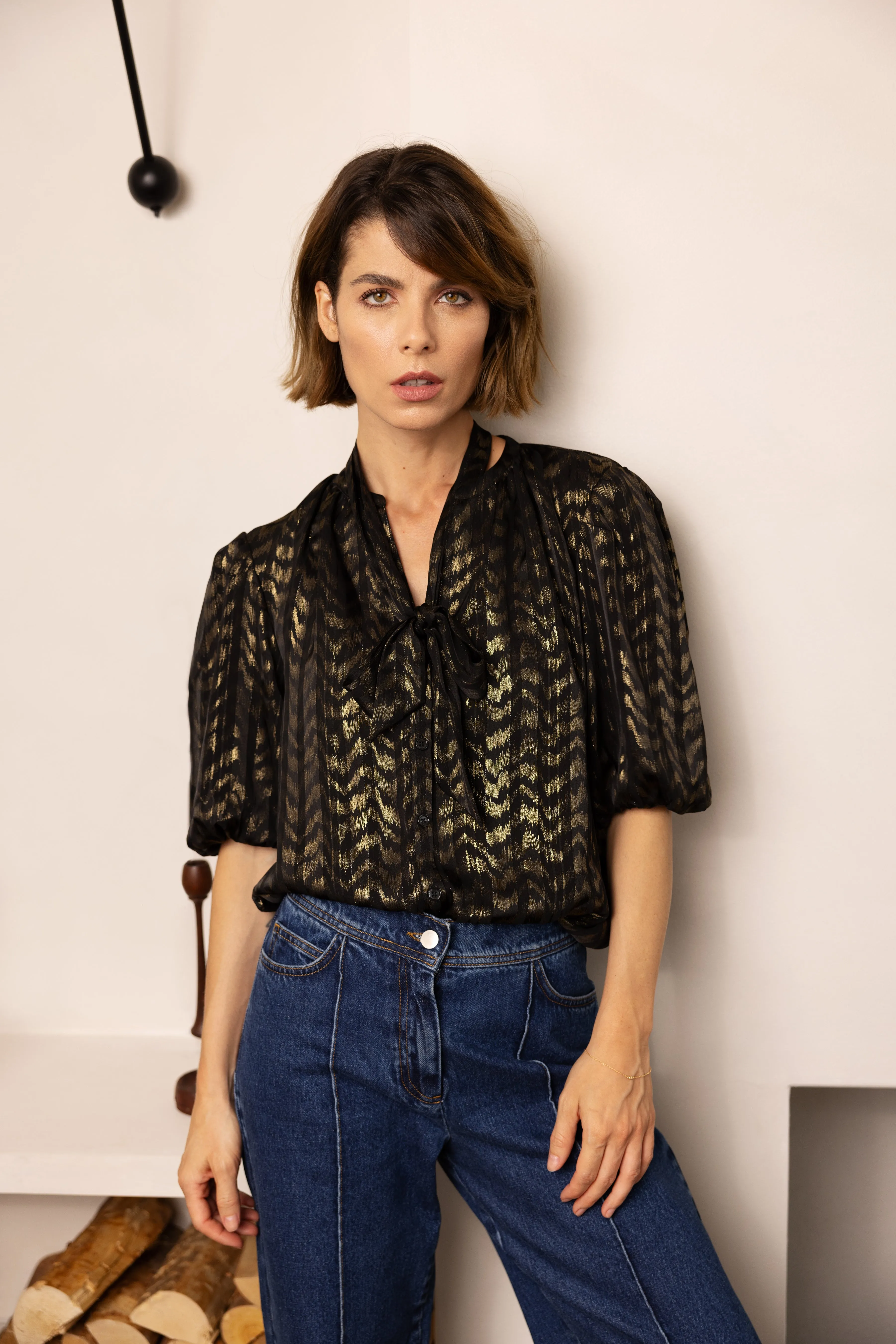 Poppy Gold Print Puff Sleeve Blouse (Black/Gold)